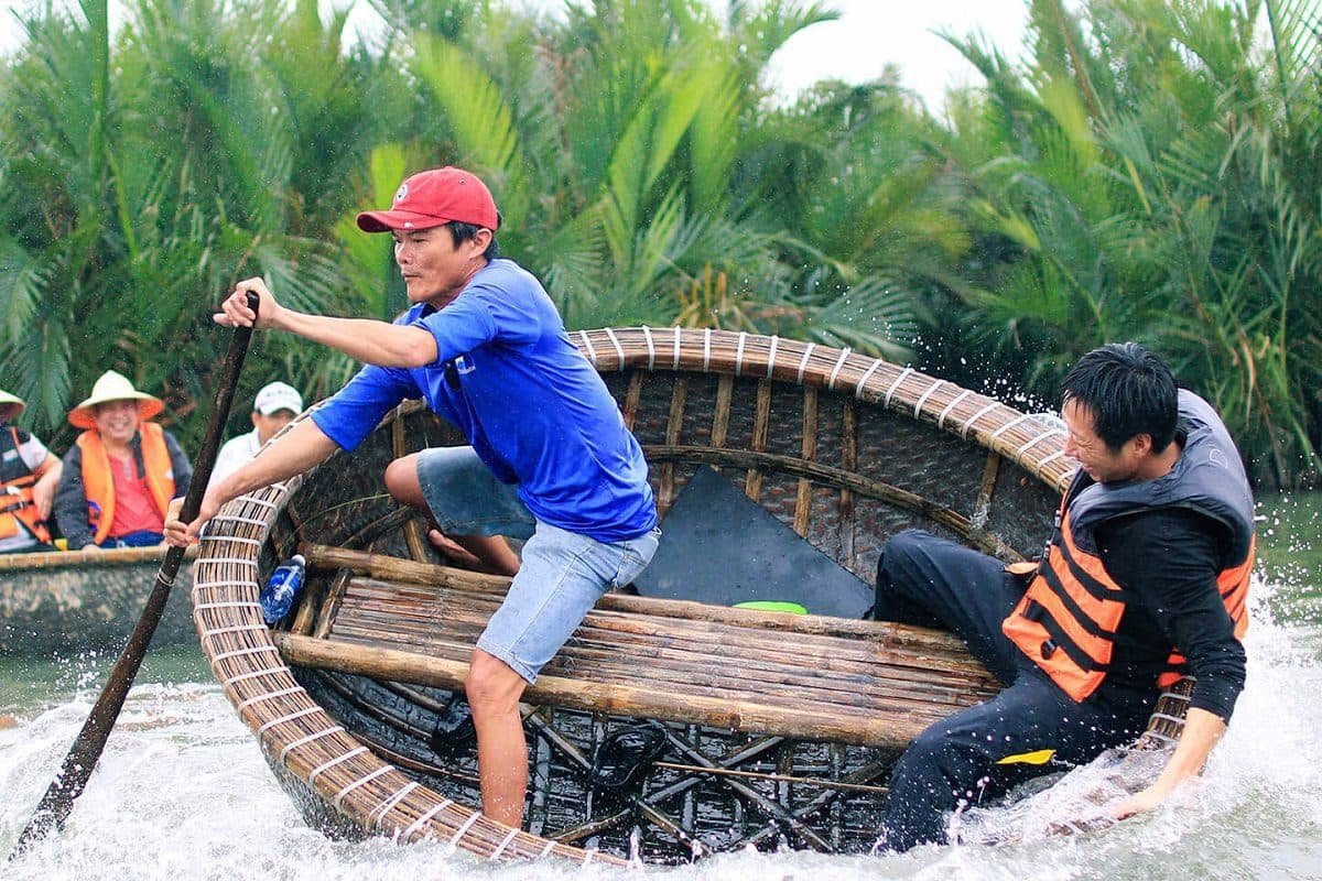 Basket boat riding