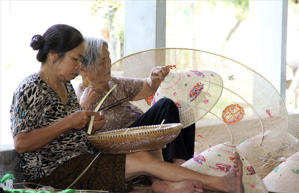 300-Year-Making-Horse-Hat Village In Binh Dinh