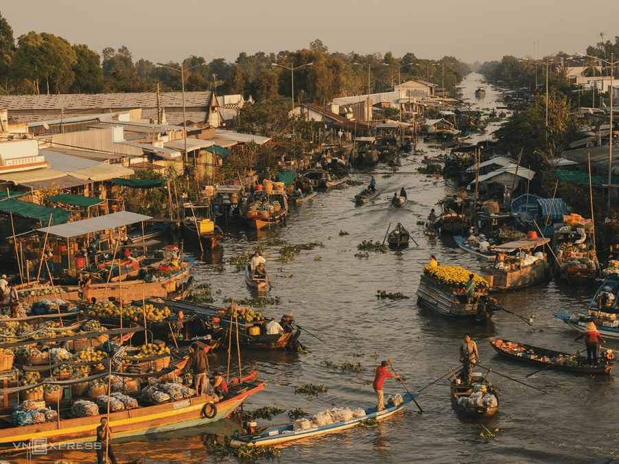 floating market Southwest Vietnam