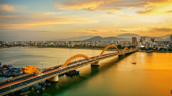 10 attractive destinations for free and independent travel (FIT) in Vietnam