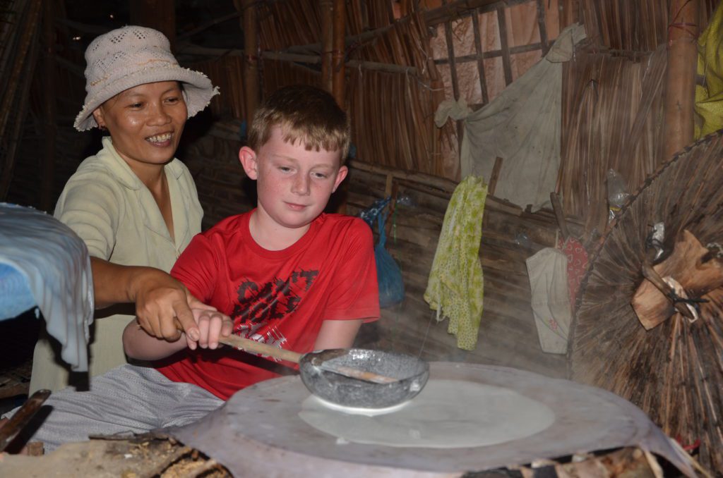 Makeing rice paper
