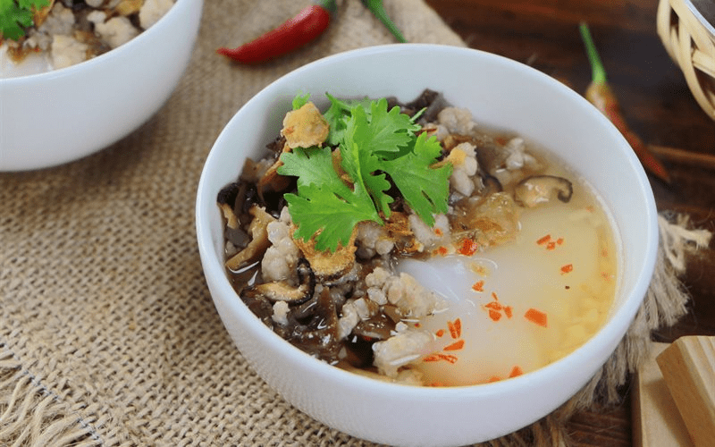 Top 15 Must-Try Dishes In Vietnam For Local Food Lovers - Xin Chao ...