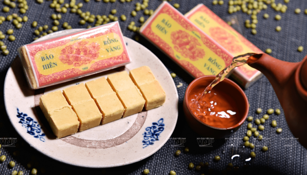 Hai-Duong-Mung-Bean-Cake-is-very-popular-and-loved-by-many-people