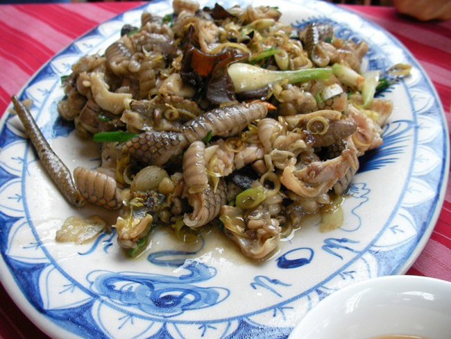 10 Craziest Food in Vietnam - Dare Me Try!