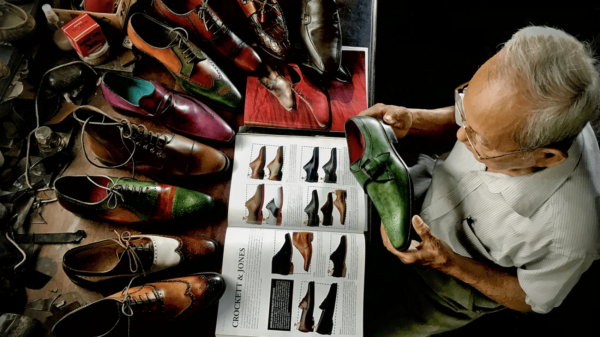 Meet Mr Trinh Ngoc – The Oldest Artisan Of Bespoke Shoe-making in Saigon