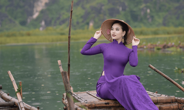 Read more about the article Vietnamese Woman’s Charms