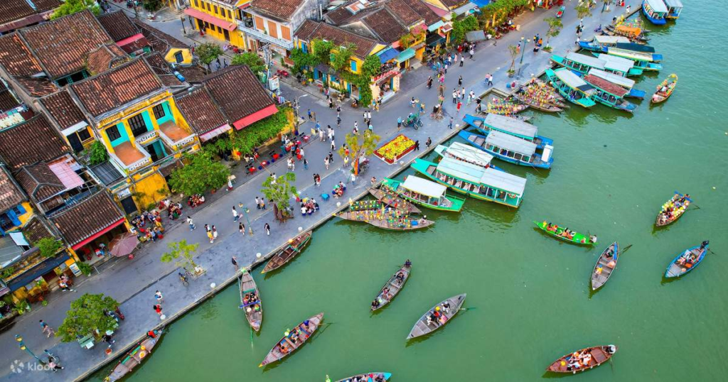 Hoian is the fantastic option to stop by when visit Vietnam