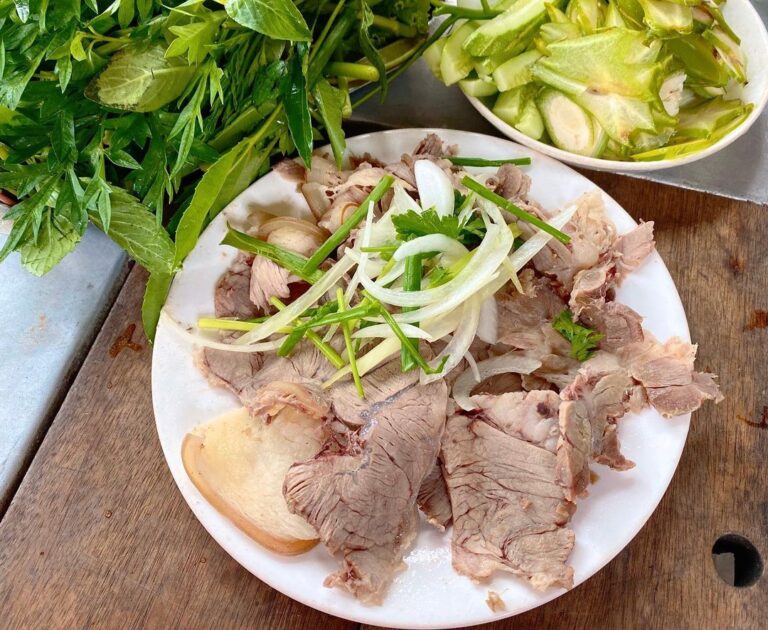 Read more about the article Savoring Saigon: Benefits of Opting for a Private Cooking Class
